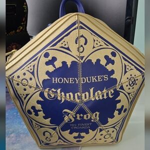 Loungefly Harry Potter Honeydukes Chocolate Frog Bag